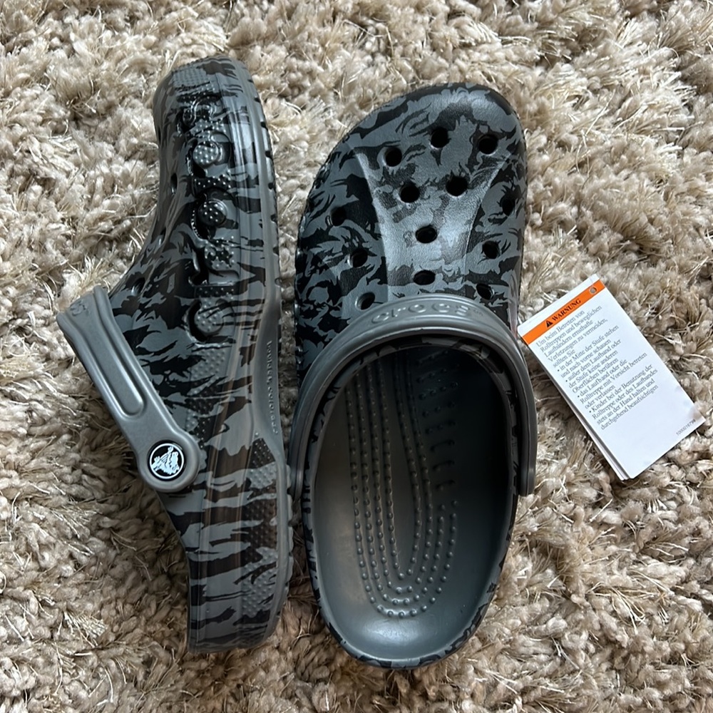 Crocs Women’s Baya Printed Clogs - New - Picture 2 of 6